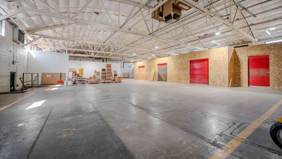 More Photos Of 1020 Commerce Park Dr, Williamsport Flex For Lease