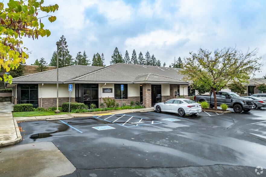 More Photos Of 5905 Granite Lake Dr, Granite Bay Office For Lease