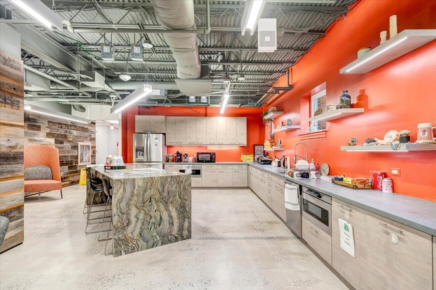 More Photos Of 4220 King St, Alexandria Office For Sale