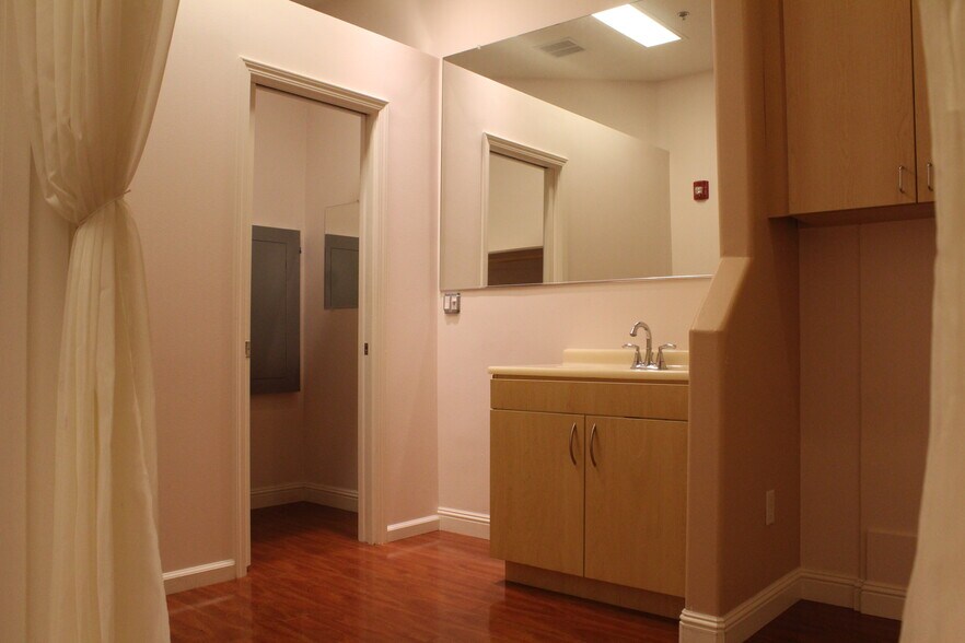 More Photos Of 2234 El Camino Real, Santa Clara Freestanding For Lease