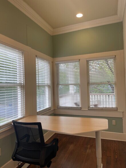 More Photos Of 506 W 14th St, Austin Office Residential For Lease