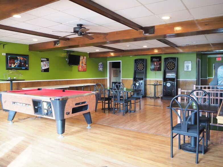 More Photos Of 1 Wall St, Cromwell Restaurant For Sale