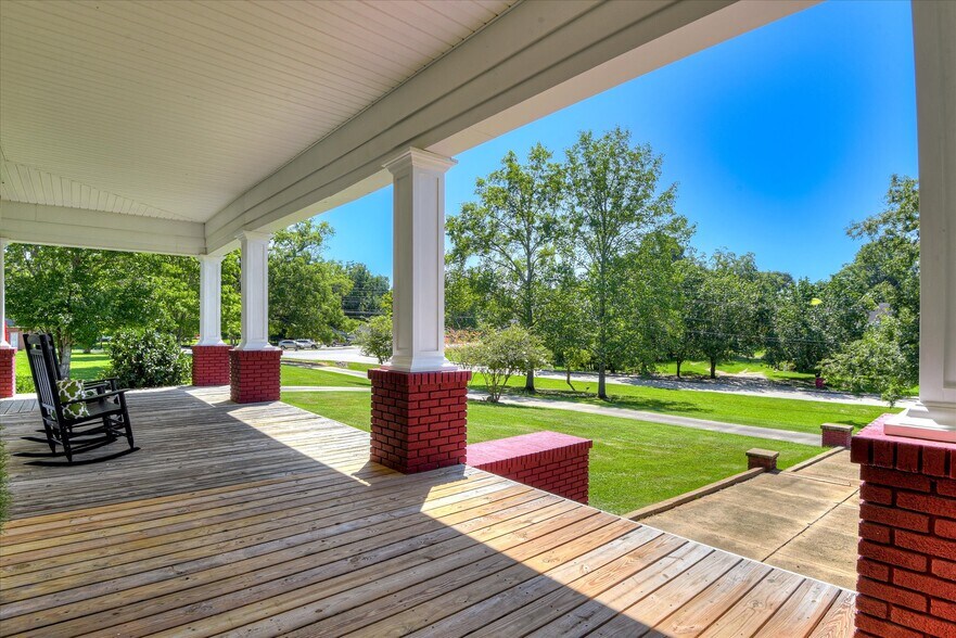 More Photos Of 125 Goshen St, Lincolnton Specialty For Sale