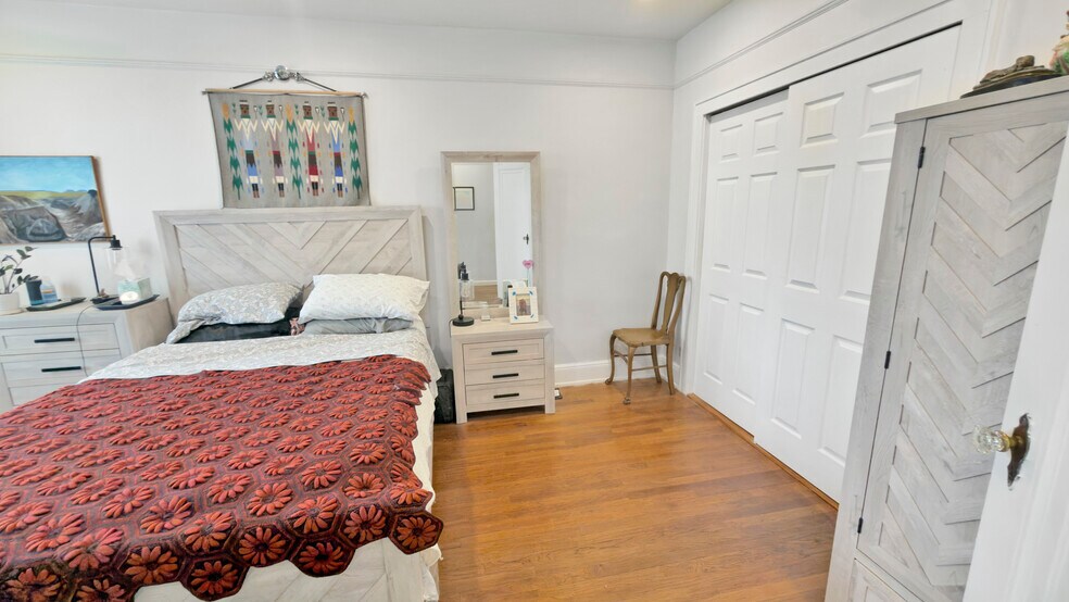 More Photos Of 4320 Hamilton Pl, Flushing Apartments For Sale