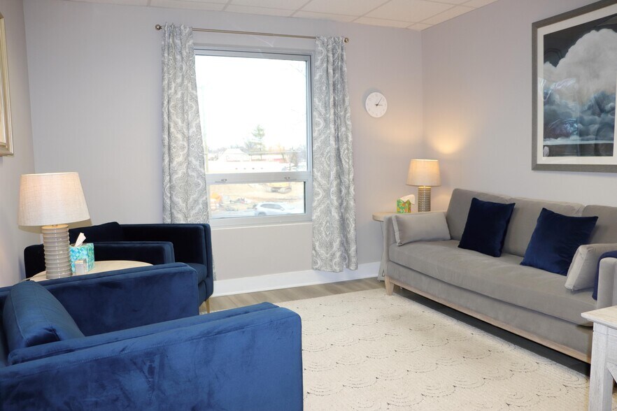 More Photos Of 3930 Walnut St, Fairfax Medical For Sale