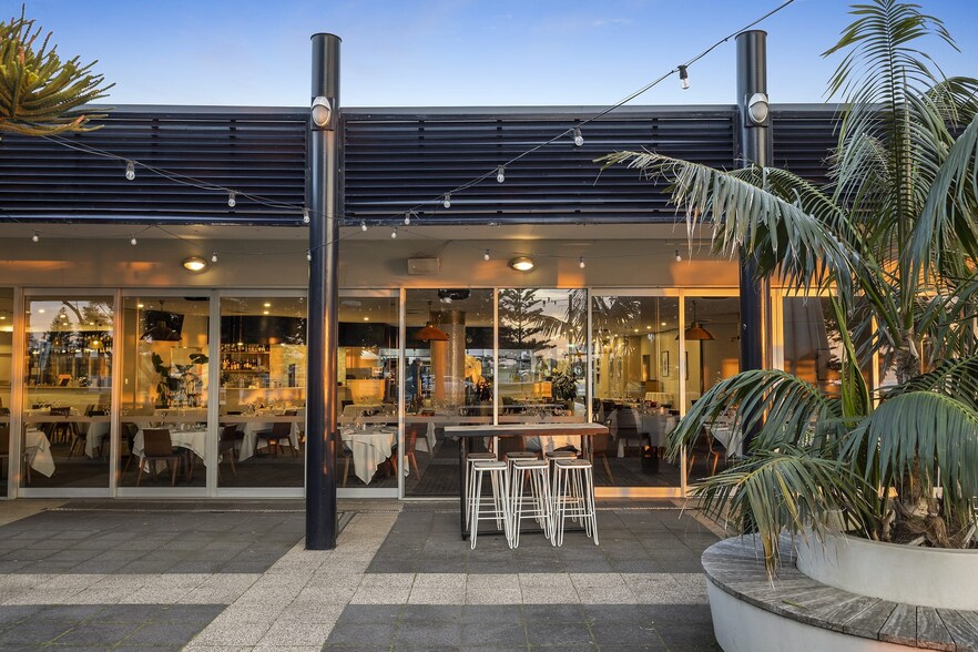 More Photos Of Cliff Rd, Wollongong Restaurant For Lease