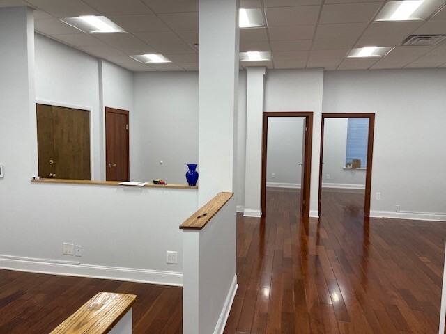 More Photos Of 1527 Franklin Ave, Mineola Office For Lease