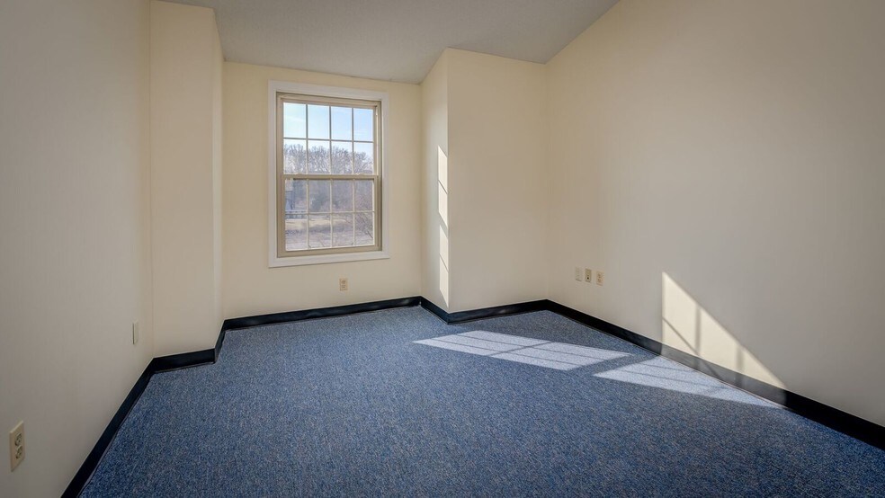 More Photos Of 8361-8379 Cherry Ln, Laurel Medical For Sale