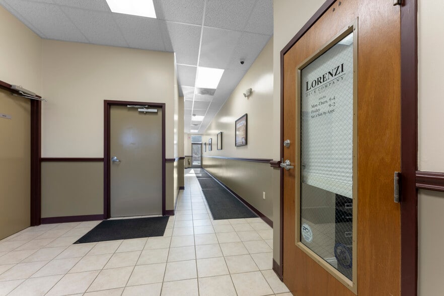 More Photos Of 3150 Washington Rd, McMurray Storefront Retail Office For Lease