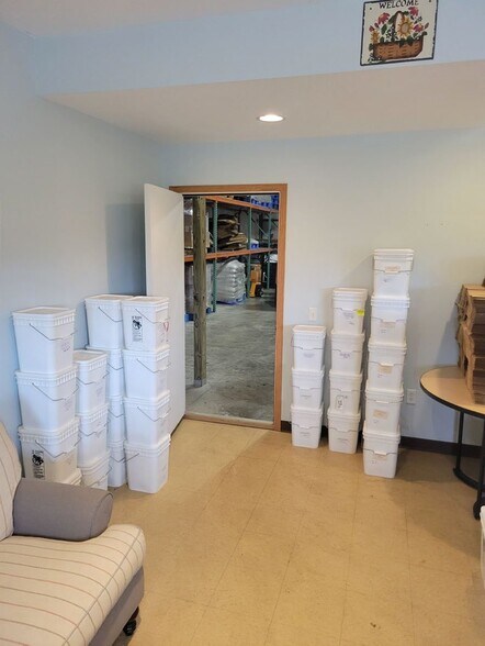 More Photos Of 11014 Blackhawk Dr, Blue Mounds Warehouse For Sale