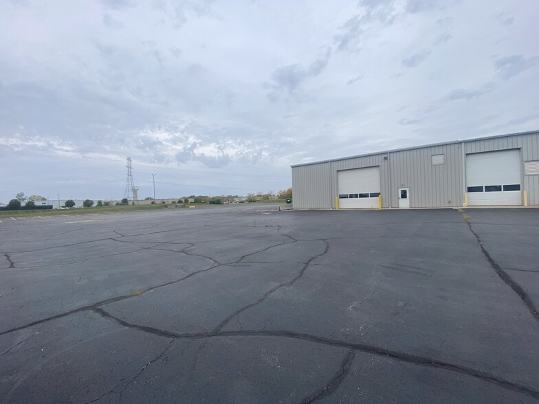 More Photos Of 7605 Commerce Pl, Plain City Service For Sale