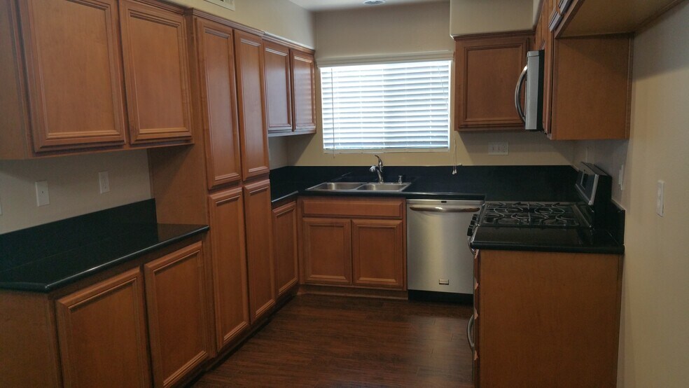 More Photos Of 1510 Orange Ave, Redlands Multifamily For Sale