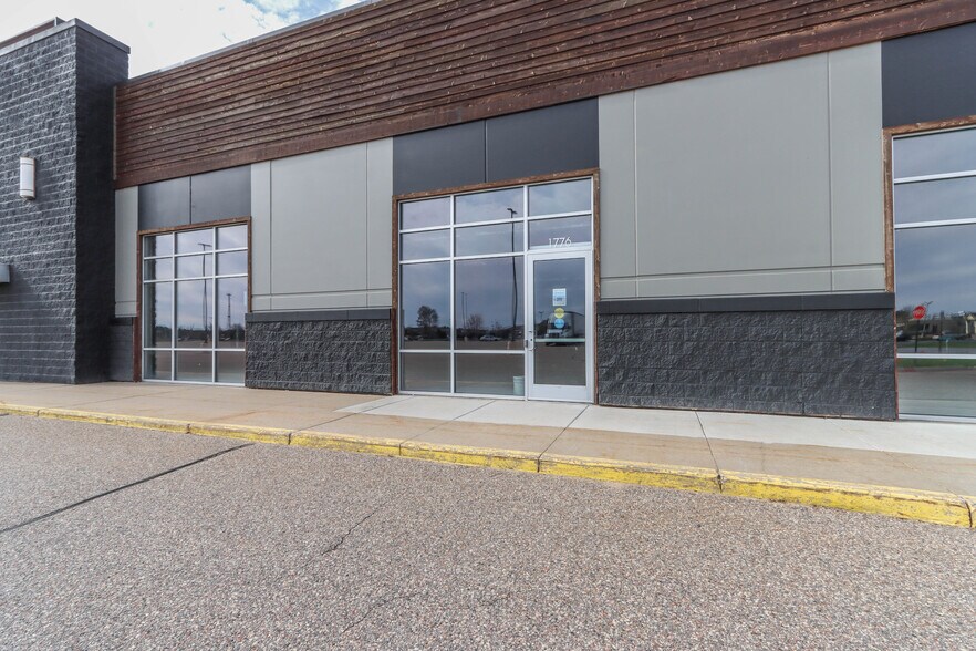 More Photos Of 1784-1794 Plover Rd, Plover Unknown For Lease