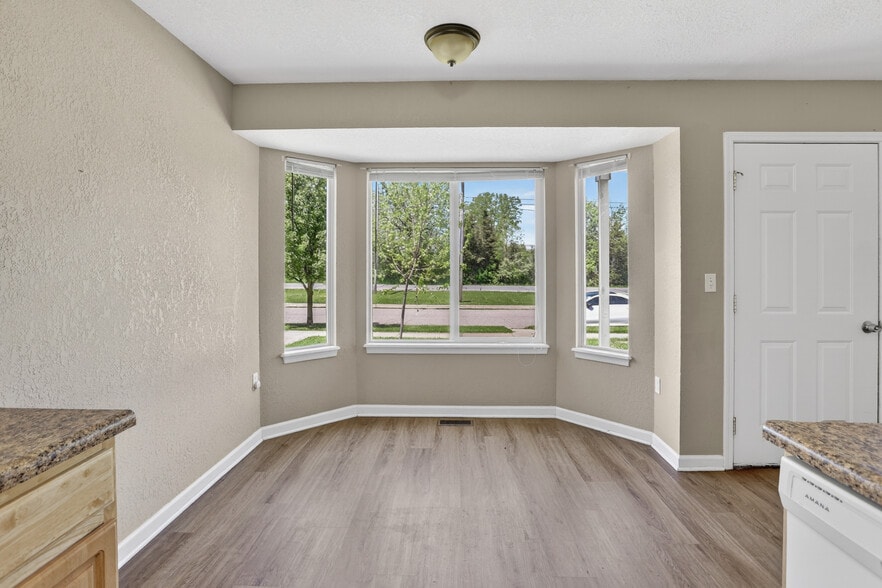 More Photos Of 9295 Cedar Creek Ct, Swartz Creek Apartments For Sale