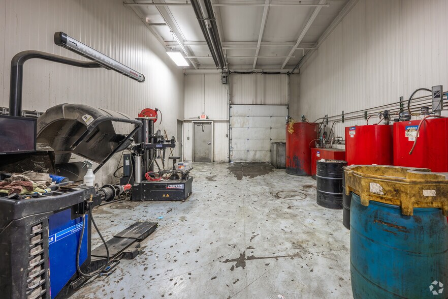 More Photos Of 3921 Frederick Ave, Saint Joseph General Retail For Sale