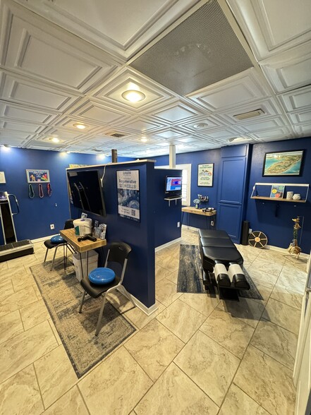 More Photos Of 800 W Martin Luther King Blvd, Tampa Office For Sale