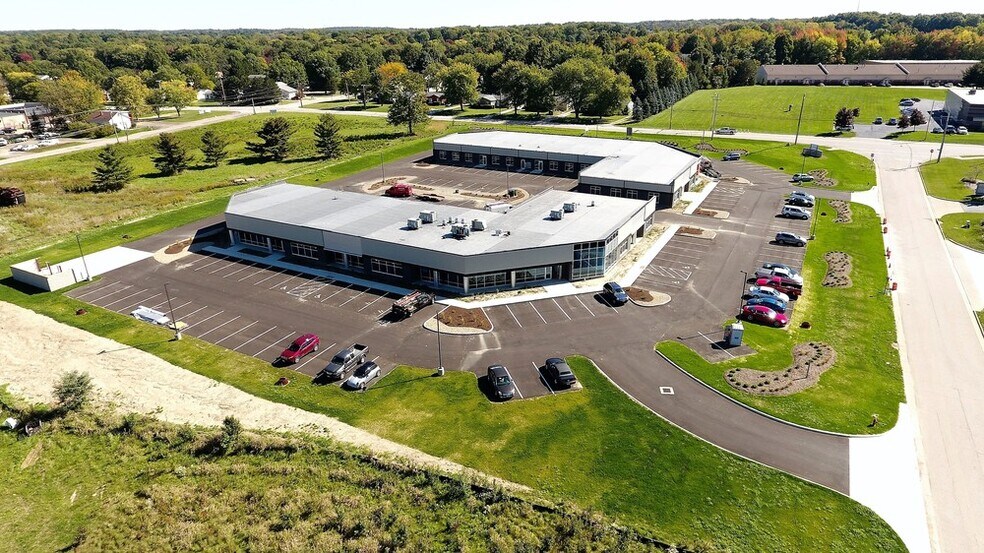 More Photos Of 1100 Campus Dr, Stow Unknown For Lease