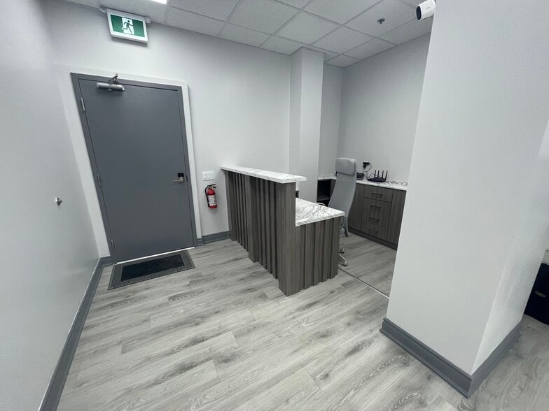 More Photos Of 1241 Strasburg Rd, Kitchener Storefront Retail Office For Sale