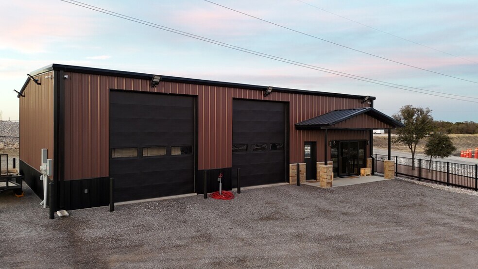 More Photos Of 109 Bennett Hills Dr, Weatherford Warehouse For Sale