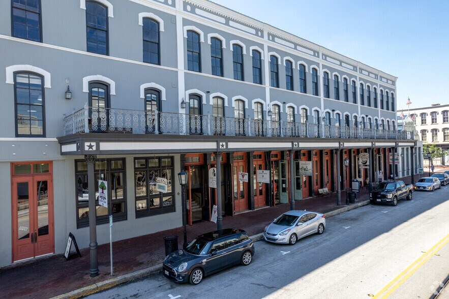 More Photos Of 2217 Strand St, Galveston General Retail For Sale
