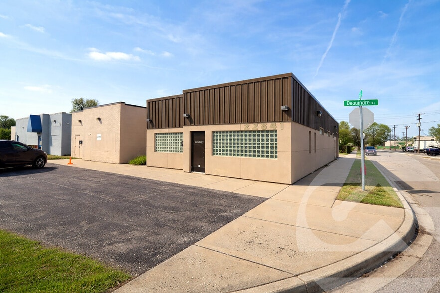 Primary Photo Of 22841 Dequindre Rd, Hazel Park Warehouse For Lease