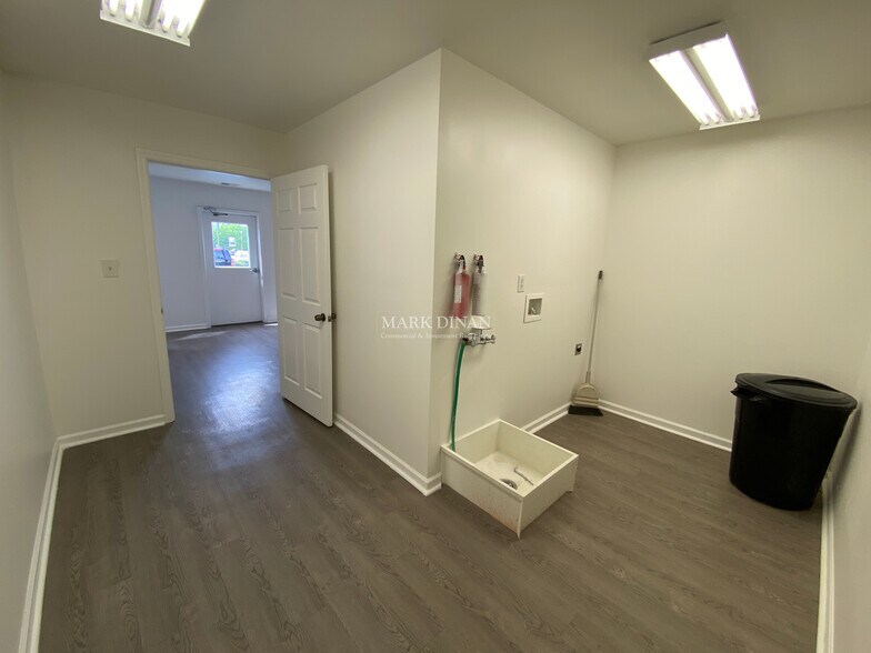More Photos Of 1334 1st St N, Alabaster General Retail For Lease
