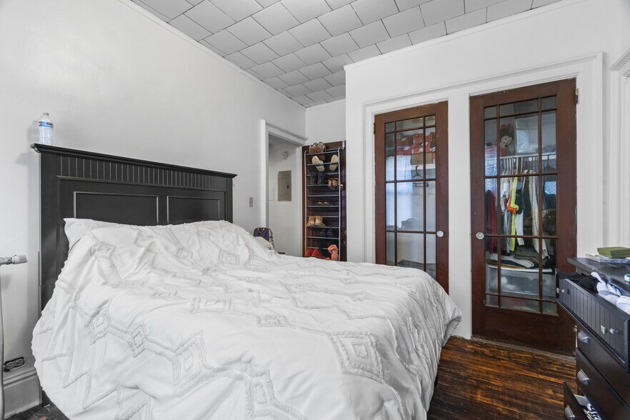 More Photos Of 43 Granite St, New London Apartments For Sale