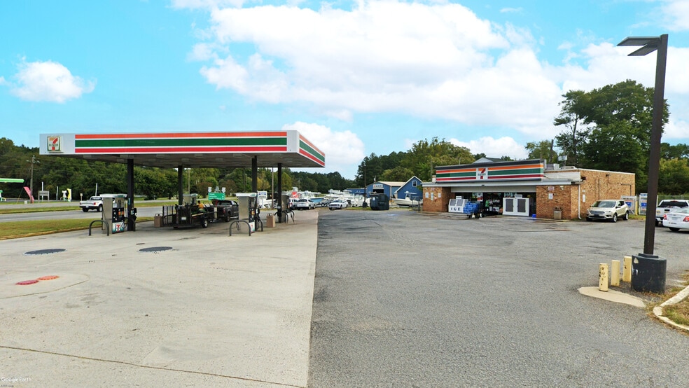 More Photos Of 14865 George Washington Memorial Hwy, Saluda Service Station For Sale