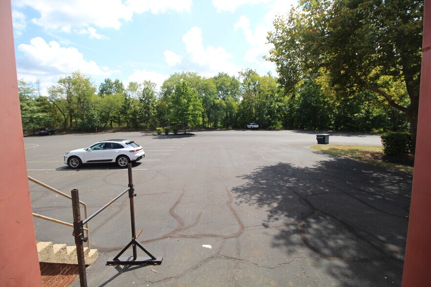 More Photos Of 121 Friends Ln, Newtown Medical For Sale