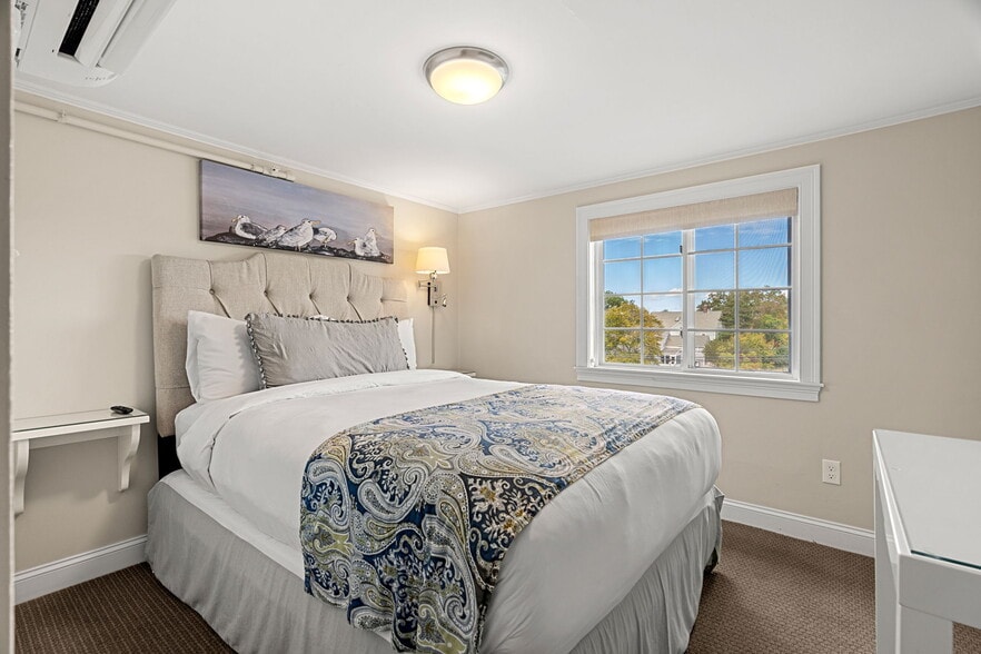 More Photos Of 175 Bridge Rd, Salisbury Hotel For Sale