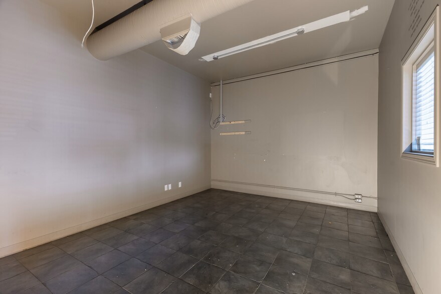 More Photos Of 9612 Franklin Av, Fort McMurray Freestanding For Lease