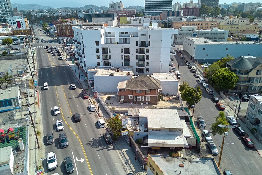 More Photos Of 830 S Hoover St, Los Angeles Storefront Retail Office For Sale