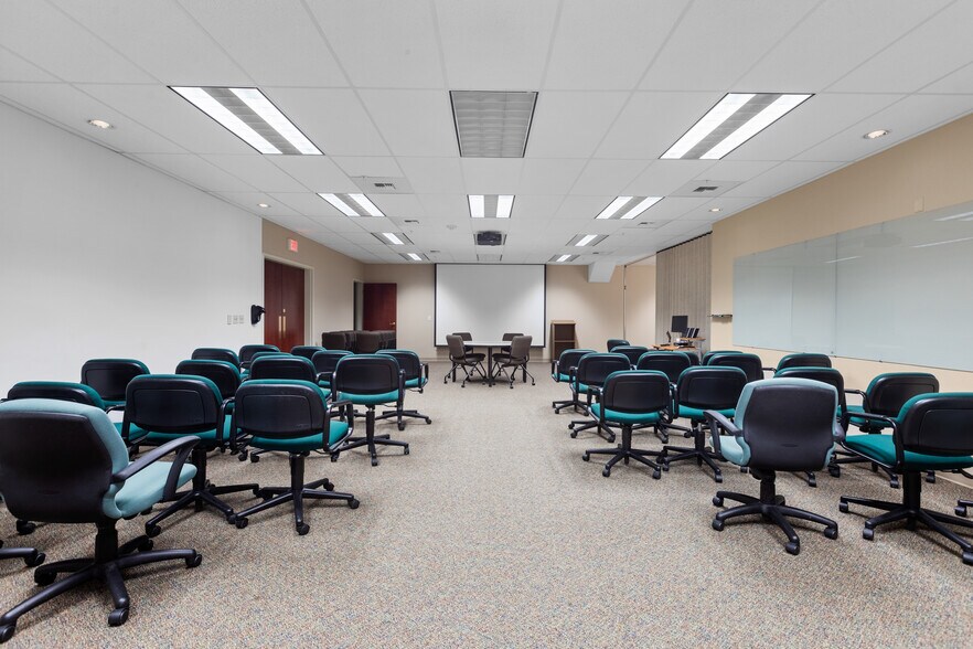 More Photos Of 555 Corporate Dr, Kalispell Medical For Lease