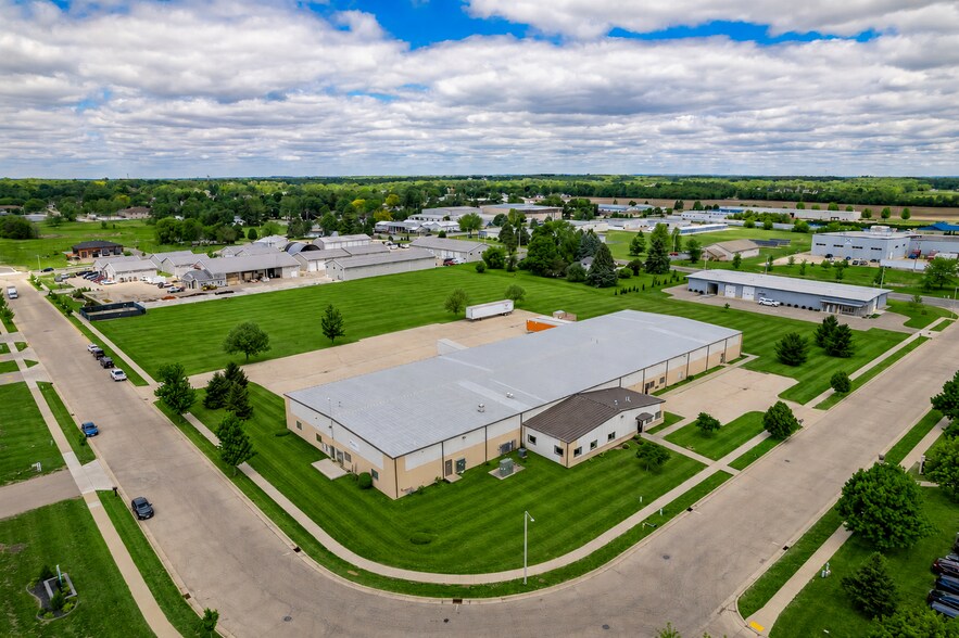 Primary Photo Of 621 Gateway Dr, Milton Manufacturing For Lease