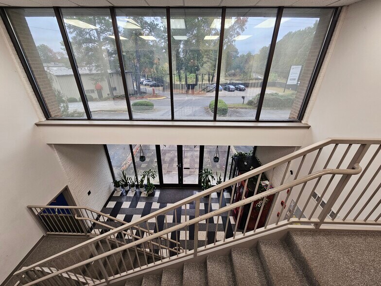 More Photos Of 2365 Pleasantdale Rd, Doraville Office For Sale