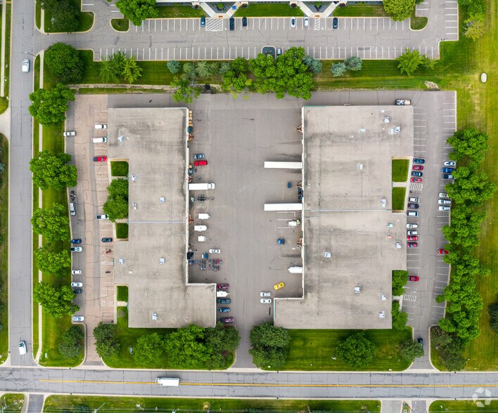 More Photos Of 7500-7546 Washington Ave S, Eden Prairie Light Distribution For Lease