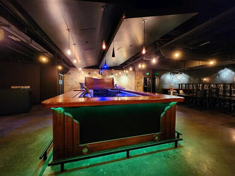 More Photos Of 400-426 Saint Peter St, Saint Paul Office For Lease