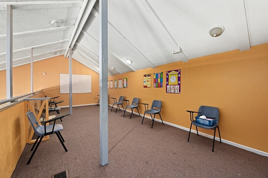 More Photos Of 1101 Rutland Dr, Austin Apartments For Sale