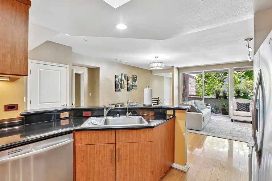 More Photos Of 46 W Julian St, San Jose Apartments For Sale