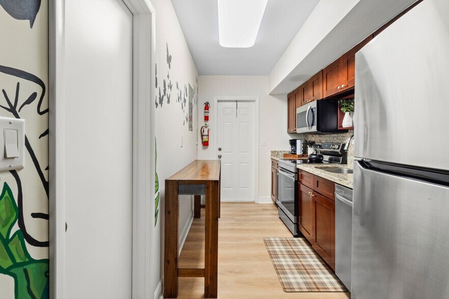 More Photos Of 615-617 NE 9th Ave, Fort Lauderdale Apartments For Sale