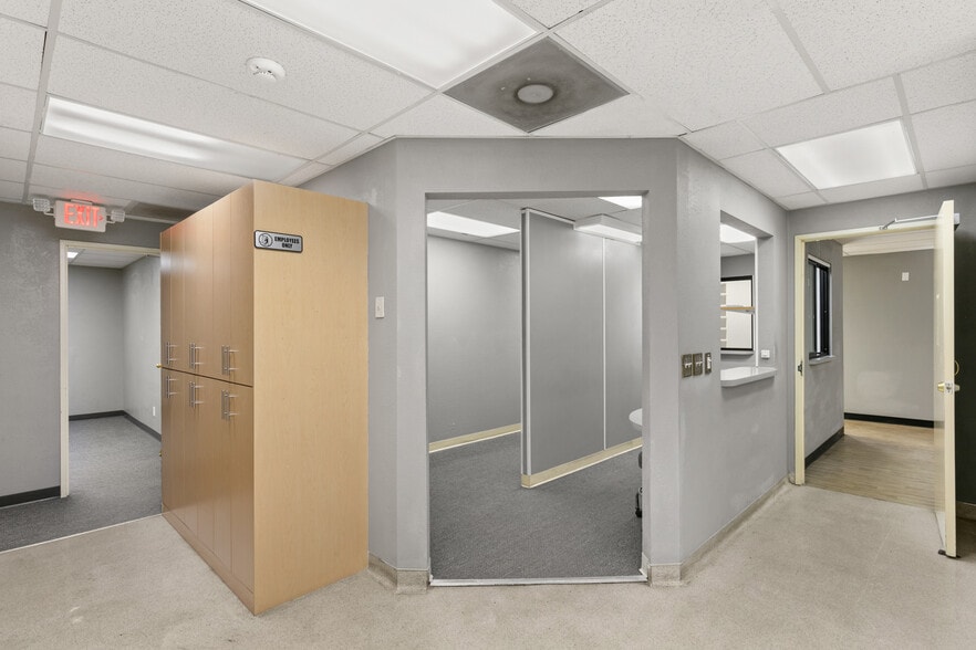 More Photos Of 872 E Sahara Ave, Las Vegas Medical For Lease