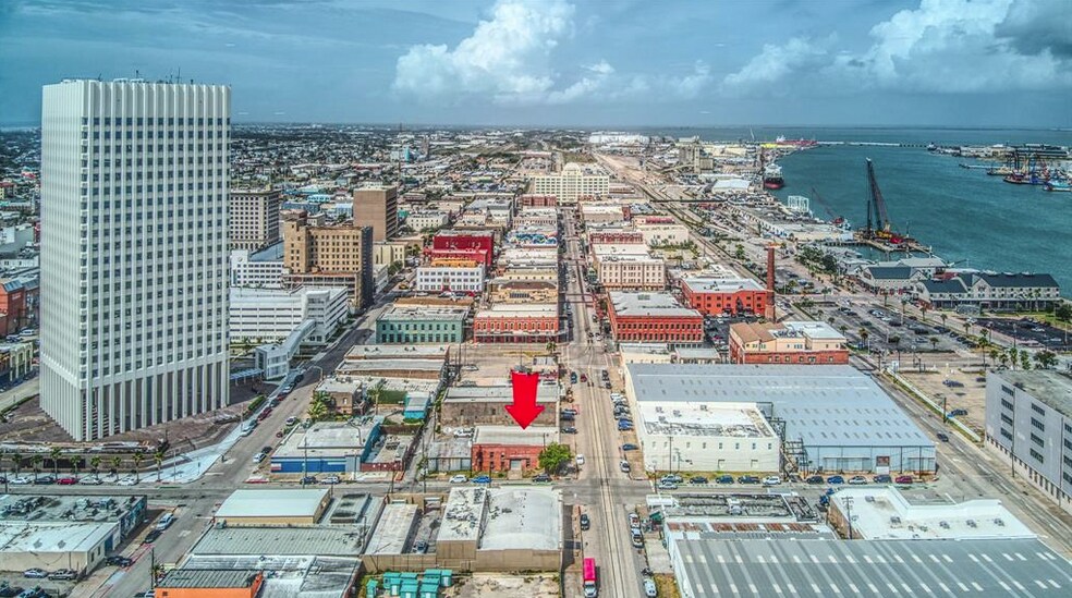 More Photos Of 1901 Strand St, Galveston Flex For Sale