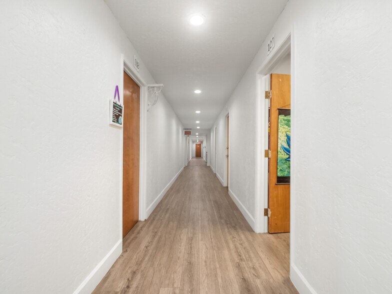 More Photos Of 263 N 3rd St, Porterville Coworking Space