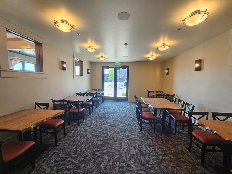 More Photos Of 1044 Inglewood Dr, Fernley Unknown For Lease