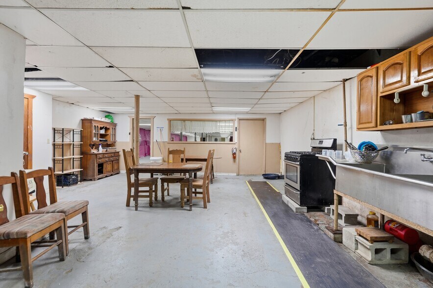 More Photos Of 1142-1148 Broadway, Camden Flex For Sale