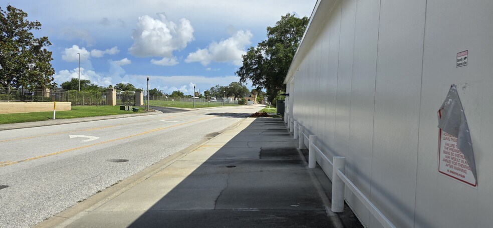 More Photos Of 1141 Pierce St, Clearwater Warehouse For Sale