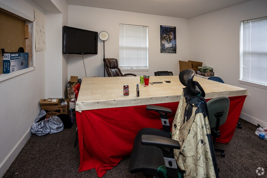 More Photos Of 236 Miller Ave, Crossville Medical For Sale
