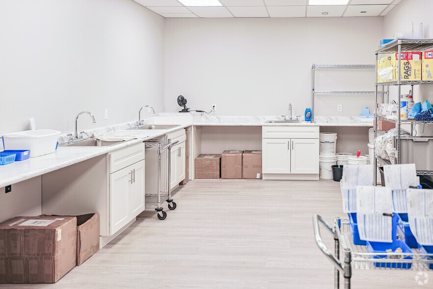 More Photos Of 1740 Golden Mile Hwy, Monroeville Research And Development For Lease