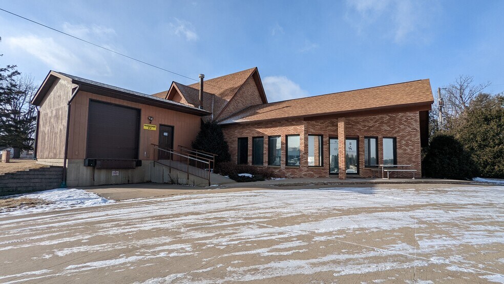 More Photos Of 16 W Highway St, Dodge Center Light Distribution For Sale
