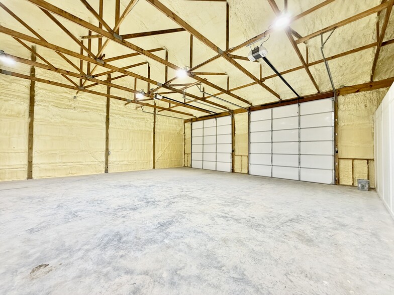 More Photos Of 1030 Moccasin ave, Tahlequah Flex For Lease